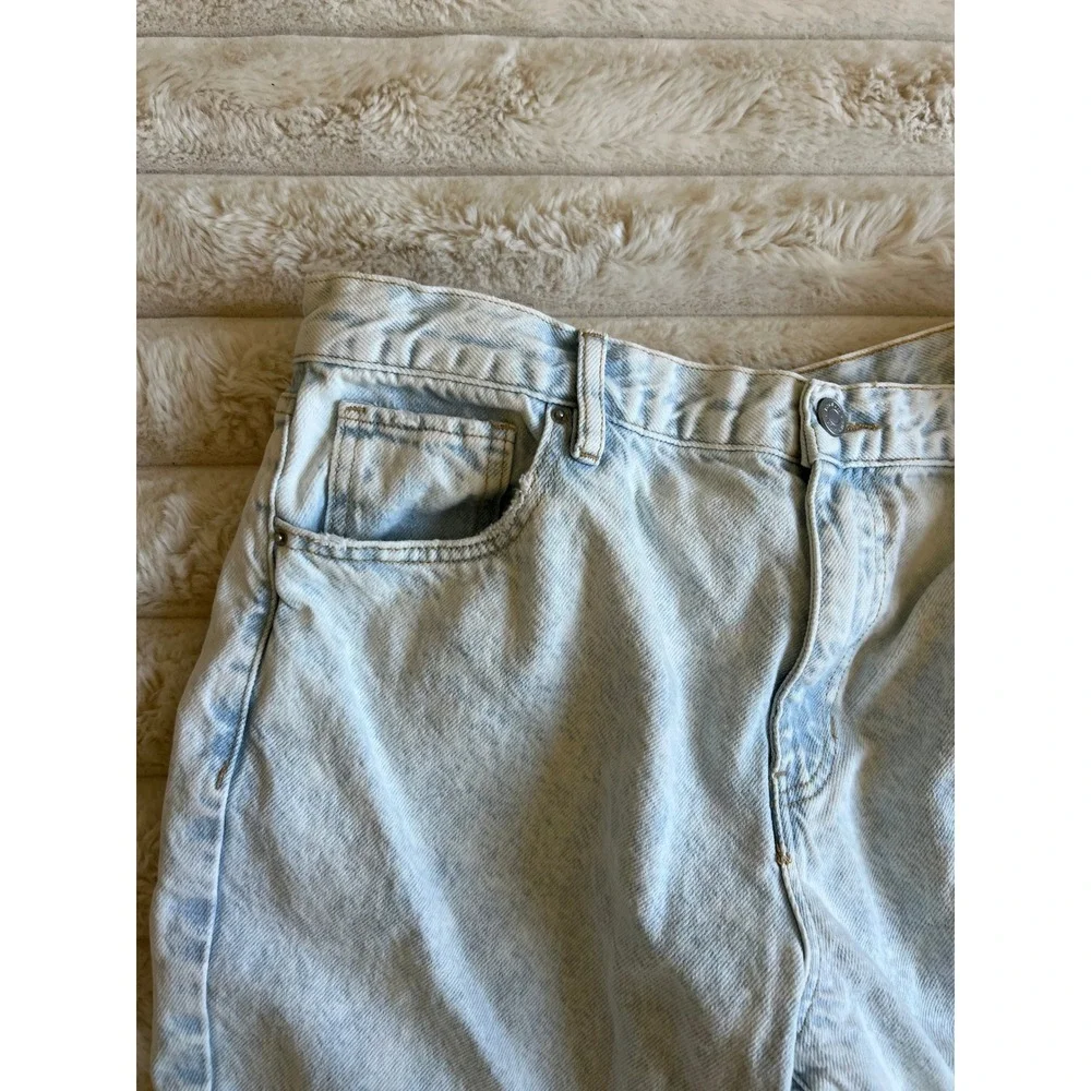 PacSun Women's Light Wash Denim Distressed Wide Leg 29